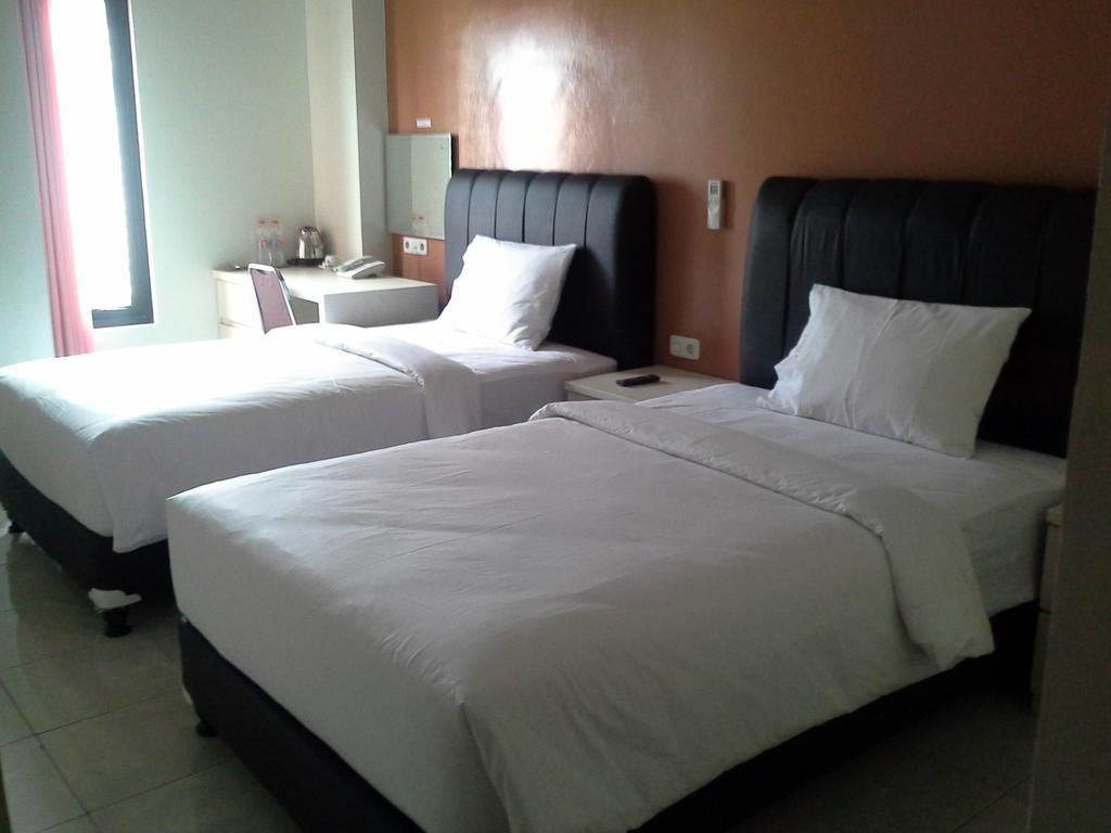 Asoka Inn Bandung Exterior photo