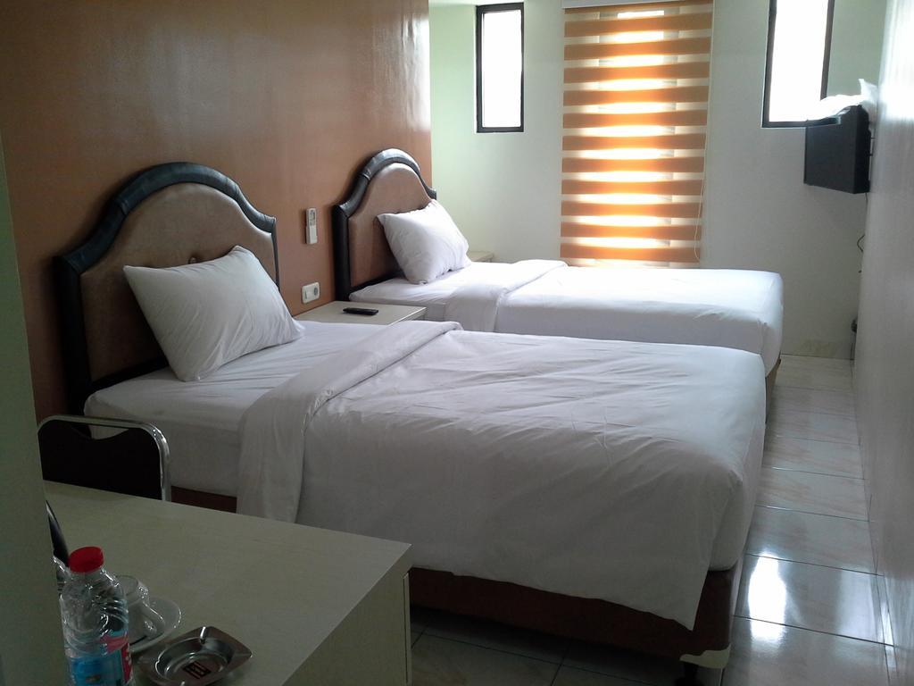 Asoka Inn Bandung Exterior photo
